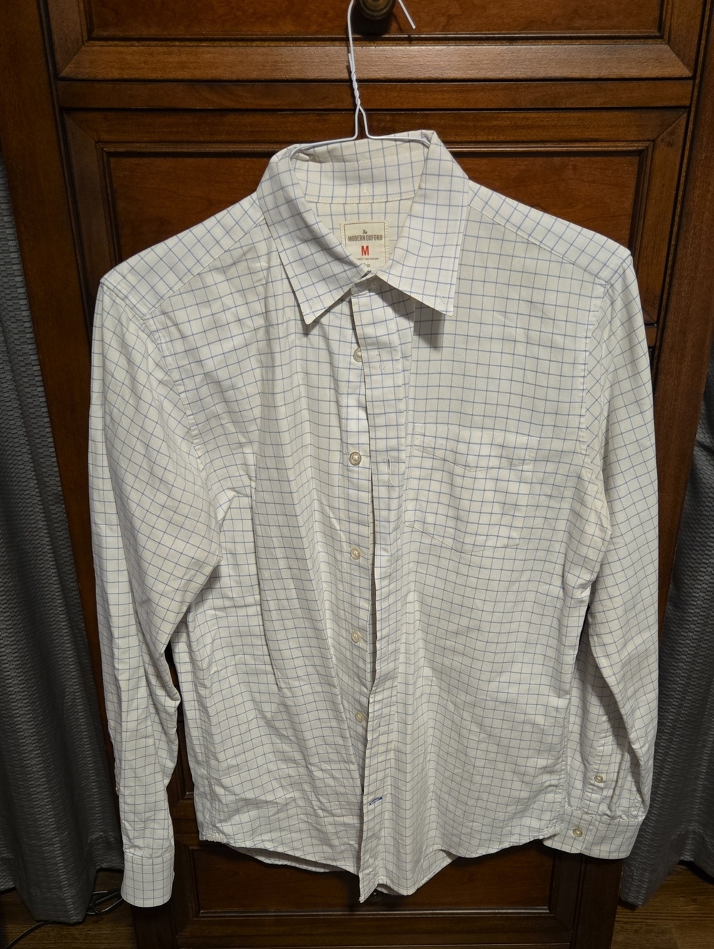 Gap Men's White Button-Up Shirt with Light Blue Windowpane